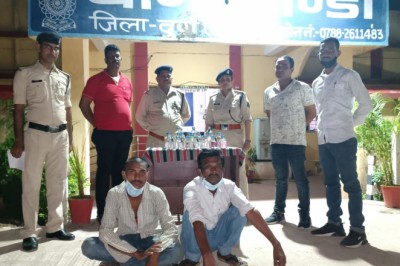 अवैध रूप से शराब बिक्री करते हुए 4 आरोपी गिरफ्तार