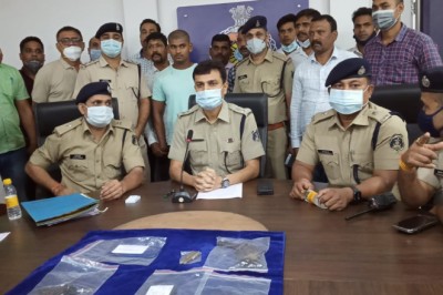 नेवई फायरिंग घटना का मुख्य आरोपी मुकुल सोना उर्फ सोनू बिहार नालंदा से गिरफ्तार।	 *नव पदस्थ पुलिस अधीक्षक प्रशांत अग्रवाल ने स्वयं किया पूरे प्रकरण की मॉनिटरिंग।