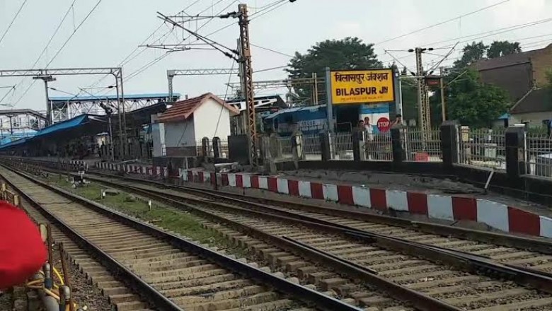 कौन बेच रहा रेलवे की संपत्तियां..और कौन कर रहा इसका विरोध..?