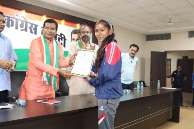 शिक्षक दिवस के अवसर पर मिनी गोल्फ खिलाड़ी हुए सम्मानित