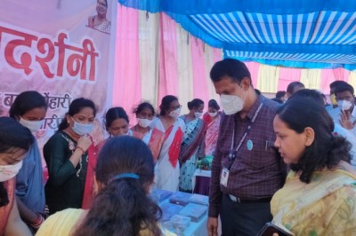 किशोरियों ने साइकिल रैली निकाला व  दिया सुपोषण का संदेश