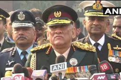 CDS जनरल बिपिन रावत 8 देशों की साझा SCO मिलिट्री एक्सरसाइज़ की समीक्षा के लिए रूस पहुंचे,