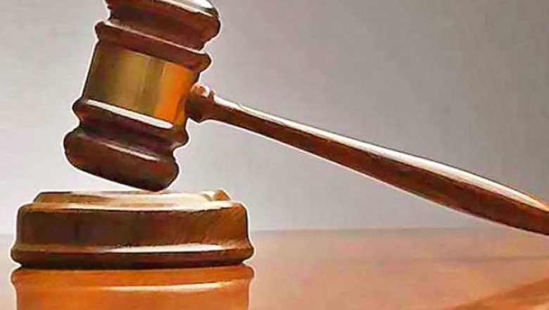 कोर्ट ने फैसला सुनाया- 4 साल के बेटे का अपहरण करने वाले दोस्त और उसकी पत्नी सहित तीन को कोर्ट ने सुनाई दो-दो साल की सजा