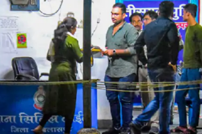 'बार' पार्टी के बवालिया अफसरों पर कार्रवाई:ट्रांसफर के बाद भी तीन महीने से ज्यादा जमे दो DSP रातोंरात भेजे गए दूसरे शहर, भूगोल बार में विवाद के बाद DGP की फटकार का असर