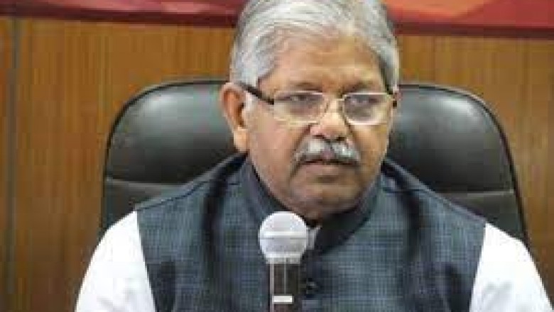 दंगाग्रस्त कवर्धा रवाना हुए भाजपा नेता:नेता प्रतिपक्ष धरमलाल कौशिक ने कहा- दूसरे जिलों से नहीं गए कार्यकर्ता, अब वे जा रहे हैं, पीड़ित परिवारों से मिलेंगे