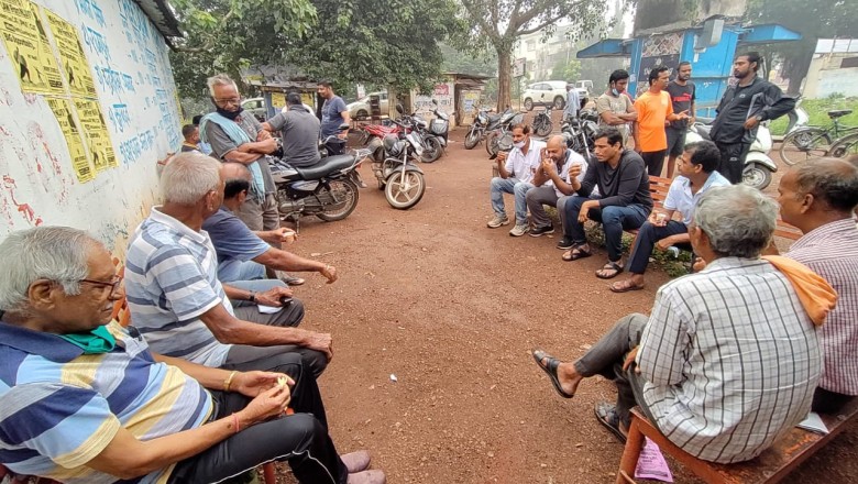 भिलाई सेक्टर 10 महापौर देवेन्द्र यादव द्वारा बच्चों के मैदान व गार्डन लाइट व अन्य सुविधा उपलब्ध करने हेतु पार्षदों को दिया आश्वासन...