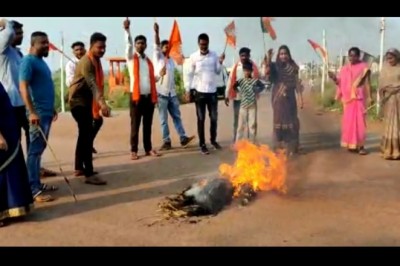 कवर्धा मे हुए हिंदुओं के साथ हिंसक घटना मे शासन प्रशासन के द्बारा हिन्दुओं के ऊपर मुख्यमंत्री एवं मंत्री के दबाव में पुलिस द्बारा एकपक्षीय कार्रवाई