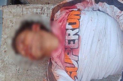 सड़क से 25 फीट नीचे गिरी कार, तीन की मौत:मां बम्लेश्वरी से दर्शन कर लौट रहे थे, दुर्ग में अचानक अनियंत्रित होकर बैरिकेड तोड़ गिरी; मृतकों में मॉर्निंग वॉक पर निकले दो लोग शामिल