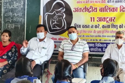स्पर्धा के जरिए बालिकाओं के शारीरिक व मानसिक विकास पर जोर- बालिका दिवस के अवसर पर जिले भर में हुए विविध आयोजन