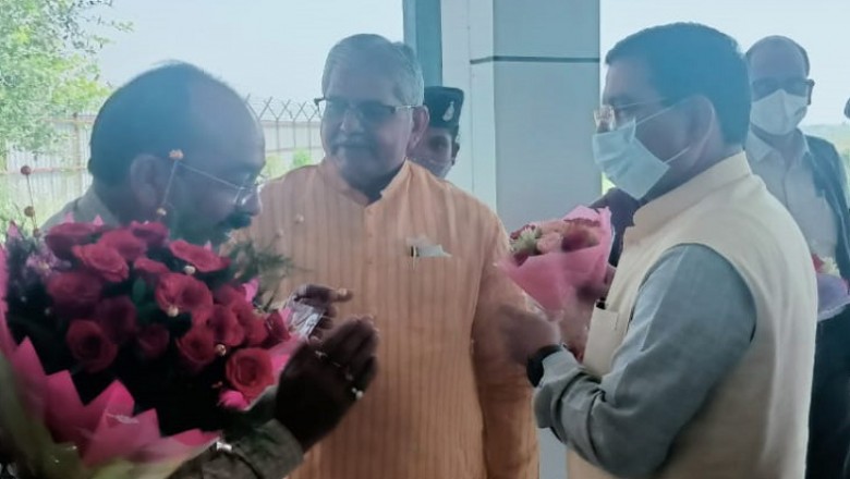 बिजली संकट के बीच CG पहुंचे केंद्रीय कोयला मंत्री:प्रह्लाद जोशी ने कहा- कोल प्रोडक्शन बढ़ा रहे, अब स्थिति नियंत्रण में है; किसी भी कीमत पर देश में बिजली संकट नहीं होने देंगे