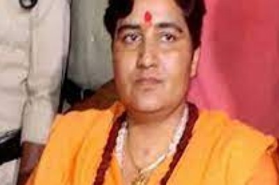 प्रज्ञा का CM बघेल पर पलटवार:RSS की तुलना नक्सलियों से करने पर सांसद बोलीं- देश आरएसएस के कारण सुरक्षित; कांग्रेस बोली- यह सेना का अपमान