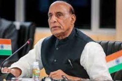 SCO की मीटिंग में बोले रक्षामंत्री- इंदिरा ने पाकिस्तान से युद्ध के समय देश की कमान संभाली