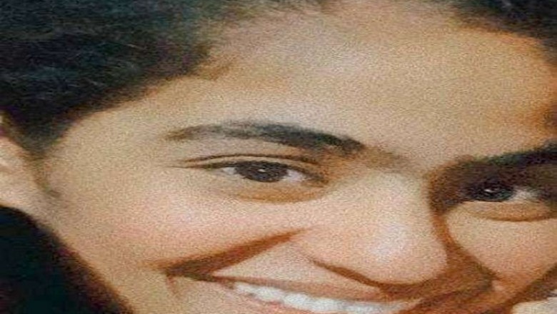 सड़क पार कर रहीं दो लड़कियों को पुलिस इंस्पेक्टर की कार ने टक्कर मारी, एक की मौत