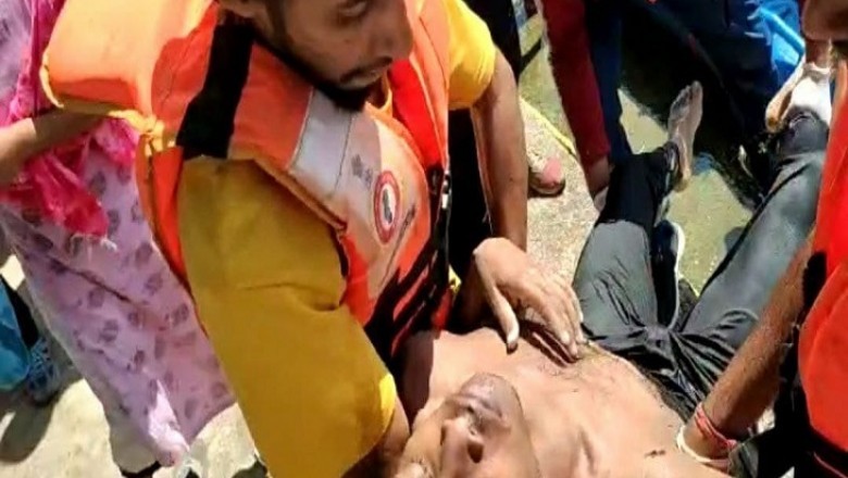 फुटबॉल निकालने तालाब में उतरे युवक की मौत-भिलाई में हुई घटना, जलकुंभी के जाल में ऐसा फंसा कि डूब गया, डेढ़ घंटे बाद मिला शव