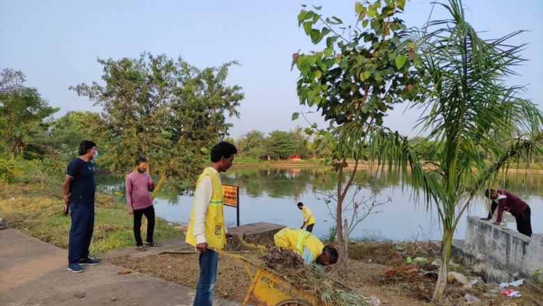 औचक निरीक्षण कर तालाब सफाई का निगम आयुक्त प्रकाश सर्वे ने लिया जायजा, दार्शनिक स्थलों की सफाई व्यवस्था भी देखी
