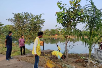 औचक निरीक्षण कर तालाब सफाई का निगम आयुक्त प्रकाश सर्वे ने लिया जायजा, दार्शनिक स्थलों की सफाई व्यवस्था भी देखी