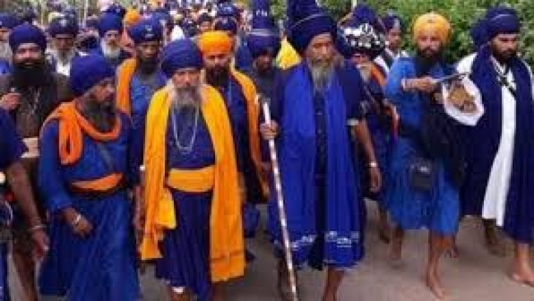 सिन्धु  बॉर्डर पर निहंगों ने फिर किया हंगामा, कहासुनी के बाद पोल्ट्री फार्म के मजदूर को पीटा