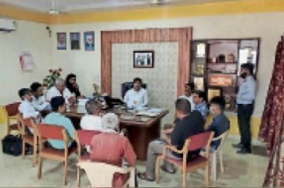 बैठक आयोजन-:मेयर बोलीं- शहर के सभी 60 वार्डों में प्रकाश व्यवस्था करें दुरुस्त