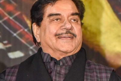 ट्रोलर्स के निशाने पर एक्टर:शत्रुघ्न सिन्हा ने कहा-दशकों बाद पेट्रोल से सस्ती हुई बियर, यूजर बोला-चरस-अफीम और भी सस्ता इसलिए तो बॉलीवुड सेलेब्स लेते हैं