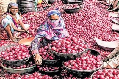 प्याज की जमाखोरी से व्यापारियों को तीन गुना तक मुनाफा, दाम बढ़ते ही रेड पड़ी