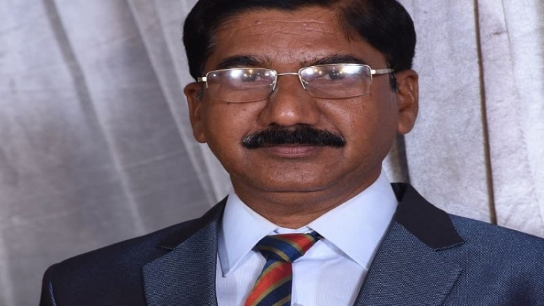 प्रिंसिपल के सुसाइड की जांच शुरू:भिलाई के शासकीय कॉलेज में हुई घटना के बाद कुछ लोगों के लिए गए बयान, परिजनों का इंतजार