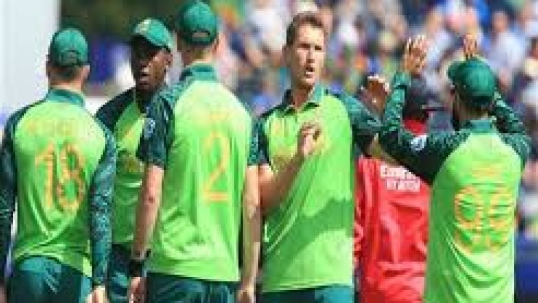SA के सामने 143 रनों का टारगेट, शम्सी-प्रीटोरियस ने चटकाए 3-3 विकेट