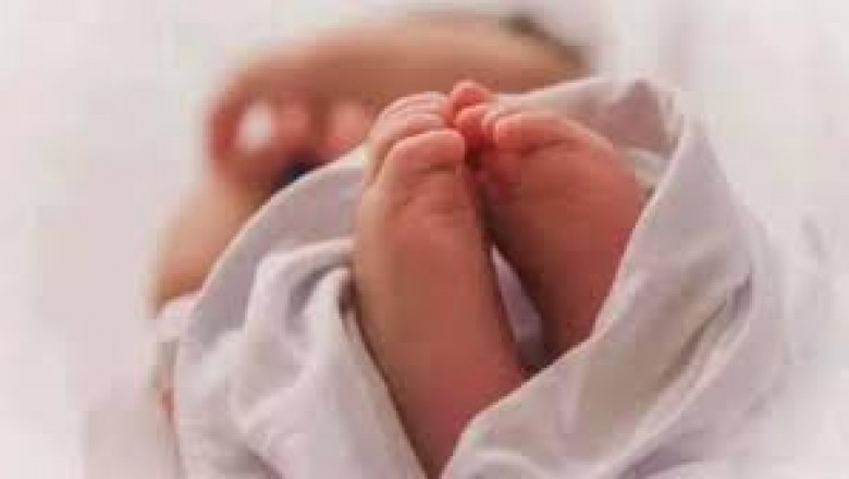 लंबी पूंछ के साथ पैदा हुआ बच्चा, देखकर हैरान रह गए डॉक्टर