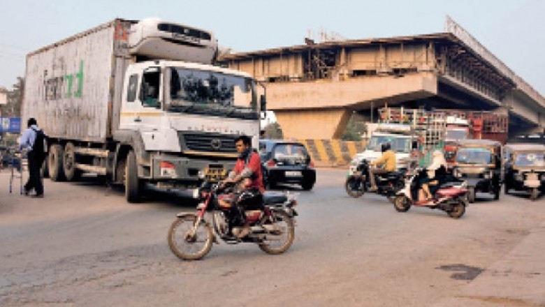 शहर का सिग्नल सिस्टम फेल:हाईवे पर लगे 9 में से 8 ट्रैफिक सिग्नल बंद, सिग्नल मेंटेनेंस की जिम्मेदारी भिलाई निगम पर, लेकिन उसने ही तय एजेंसी को हटाया