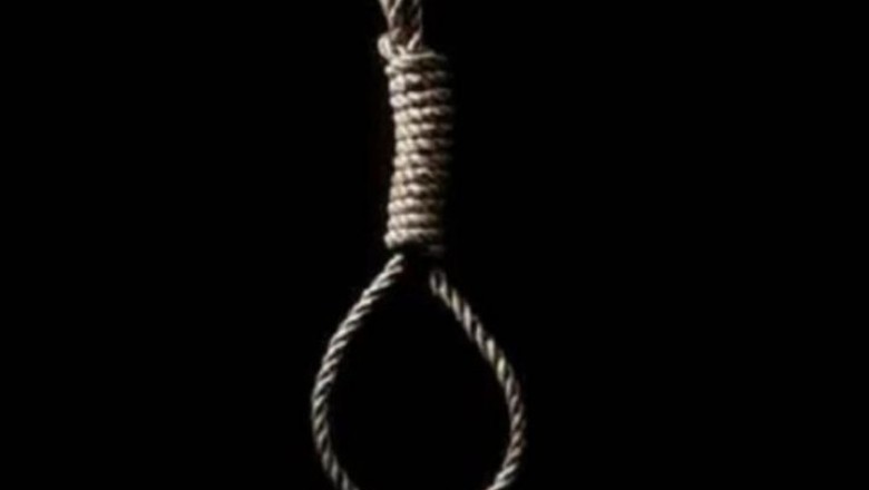 सुसाइड के मामले दिन प्रतिदिन बढ़ते जा रहे:सेक्टर-5 में बुजुर्ग ने लगाई फांसी, एक और की मौत