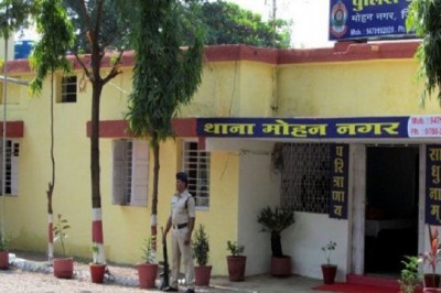 लापता युवक की मिली सड़ी-गली लाश:कुत्ते नोच कर खा गए आधा शव, दो दिन पहले घर से निकला था; कपड़ों से हुई पहचान