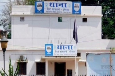 फ्लिपकार्ट कर्मचारी 27 लाख रुपए लेकर भागा:ग्राहकों को सामान की डिलीवरी से मिले थे