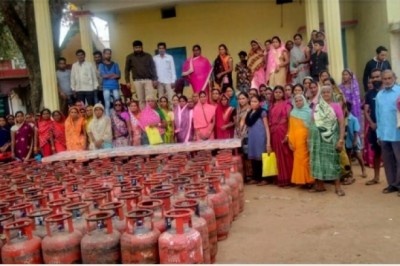 विकासखंड पाटन के हितग्राहियों के चहरे पर छाई मुस्कान - सरपंच सांतरा चंद्रशेखर कोसरे ( राजा)