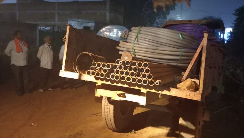जिओ कंपनी रात्रि में चोरी छुपे करता था केबल बिछाने के लिये खुदाई का काम, निगम ने योजना बनाकर की कार्रवाई, केबल वायर सहित केसिंग पाईप हुई जप्त