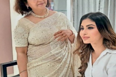 नागिन फेम मौनी राय पहुंचीं भिलाई...छत्तीसगढ़ का खाना बढ़िया, बहुत पसंद आया; अक्षय कुमार अभिनीत गोल्ड से फिल्मों में डेब्यू किया