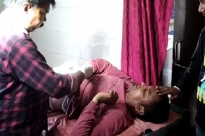 गौरा-गौरी विसर्जन के दौरान मोहल्ले के 4 लड़कों से हुआ विवाद, गुस्साए लोगों ने घेरा थाना; गिरफ्तार