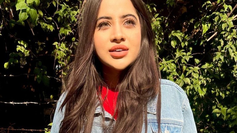 उर्फी जावेद ने ढंग के कपड़े पहनने की सलाह देने वालों को दिया जवाब- अपने काम से काम रखो