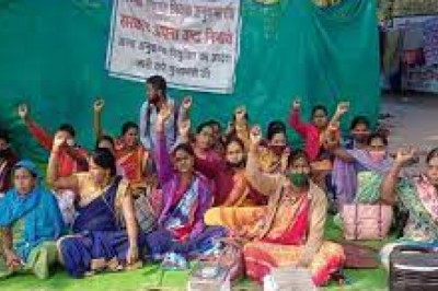 शिक्षकों की विधवाओं की जिंदगी सड़क पर