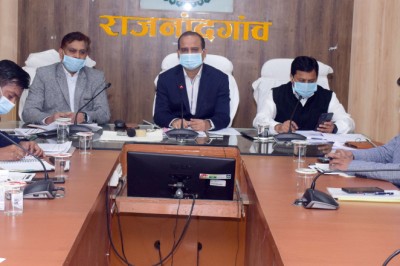 राजनांदगांव (छ.ग.) समाचार : किसानों की समस्या सहानुभूतिपूर्वक सुनकर उनका निराकरण करें - कलेक्टर