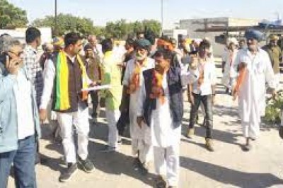 यहां कांग्रेस के दो नेताओं की आपस में ठनी, पति को गिरफ्तारी से बचाने महिला विधायक ने घेरा थाना, कहा राजनीतिक षड्यंत्र है...