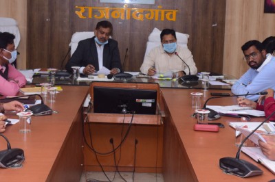 अभियान चलाकर बनाएं आयुष्मान कार्ड - जिला पंचायत सीईओ