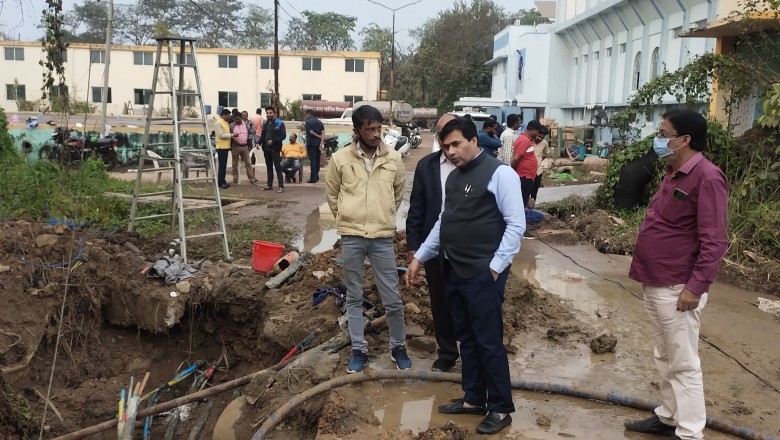 फिल्टर प्लांट 42 एमएलडी इलेक्ट्रॉनिक फाल्ट सुधार कार्य सुबह से जुड़े निगम अमला