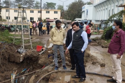 फिल्टर प्लांट 42 एमएलडी इलेक्ट्रॉनिक फाल्ट सुधार कार्य सुबह से जुड़े निगम अमला