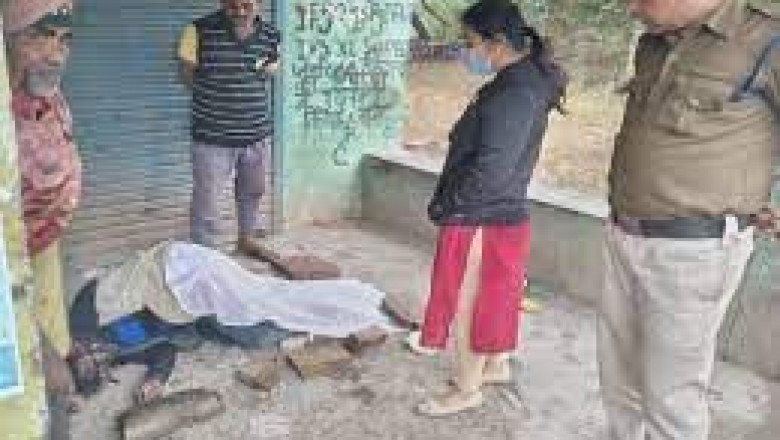 पत्थर से सिर कुचल कर युवक की हत्या