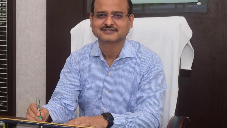 कलेक्टर ने कोरोना के नये वेरिएंट ओमिक्रॉन के मद्देनजर नागरिकों से टीकाकरण की अपील