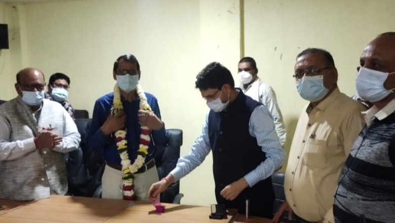 स्वैच्छिक सेवानिवृत्ति विदाई समारोह में अधिकारी एवं कर्मचारियों ने बांटे खट्टे-मीठे अनुभव