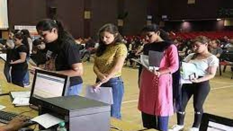 NEET-  काउंसिलिंग के लिए जारी नोटिस काउंसिलिंग के नियमों में उलझे छात्र