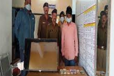 रायपुर में शॉपिंग का शौक चोर को पड़ा भारी,