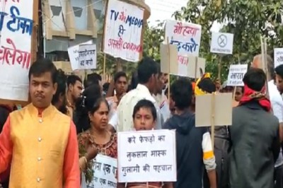 छत्तीसगढ़ में कोरोना को एक साजिश बताकर रायपुर के धरना स्थल में धरना प्रदर्शन