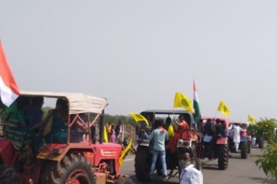 नवा रायपुर में किसानों का आंदोलन जारी