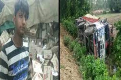 राजनांदगांव - हाईवे पर शराब से लदा ट्रक पलटा